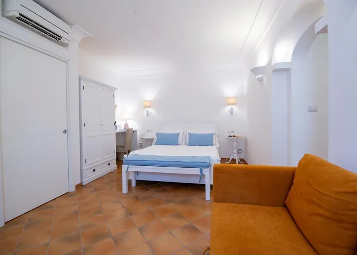 Casa Lucia Relaxing Bed & Breakfast 4*