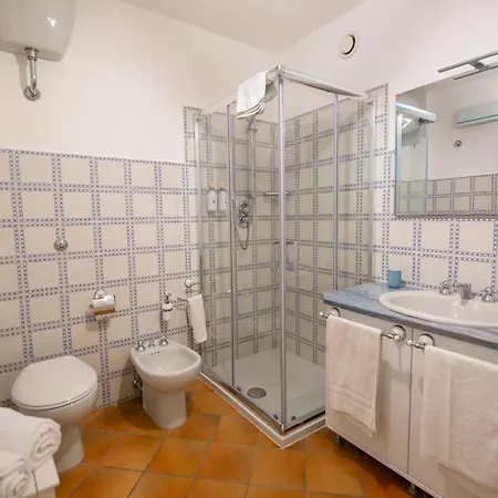 Casa Lucia Relaxing Bed & Breakfast 2*